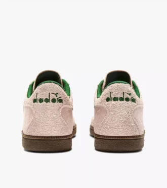 Zapatillas deportivas peludas