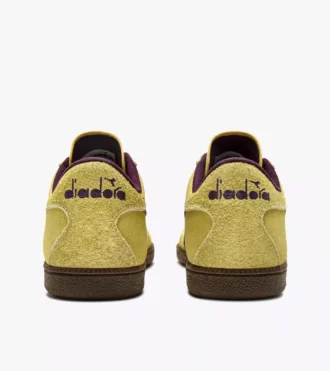 Zapatillas deportivas peludas